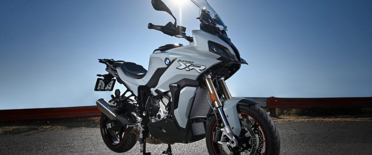 P90394224_highRes_the-new-bmw-f-900-r--1920x1278